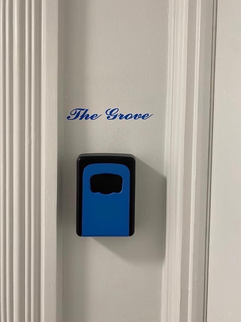 The Grove King Bed Wi-Fi Ev Charger Apartment Челтнъм Екстериор снимка
